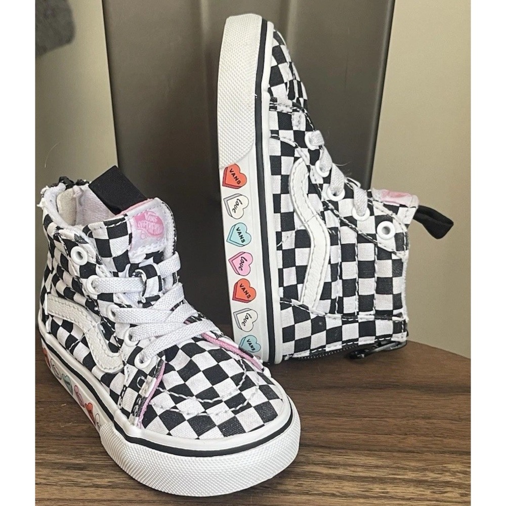 Vans Sk8-Hi Zip Checkerboard Hearts High‎ Top Sneakers Kids Size 6.0